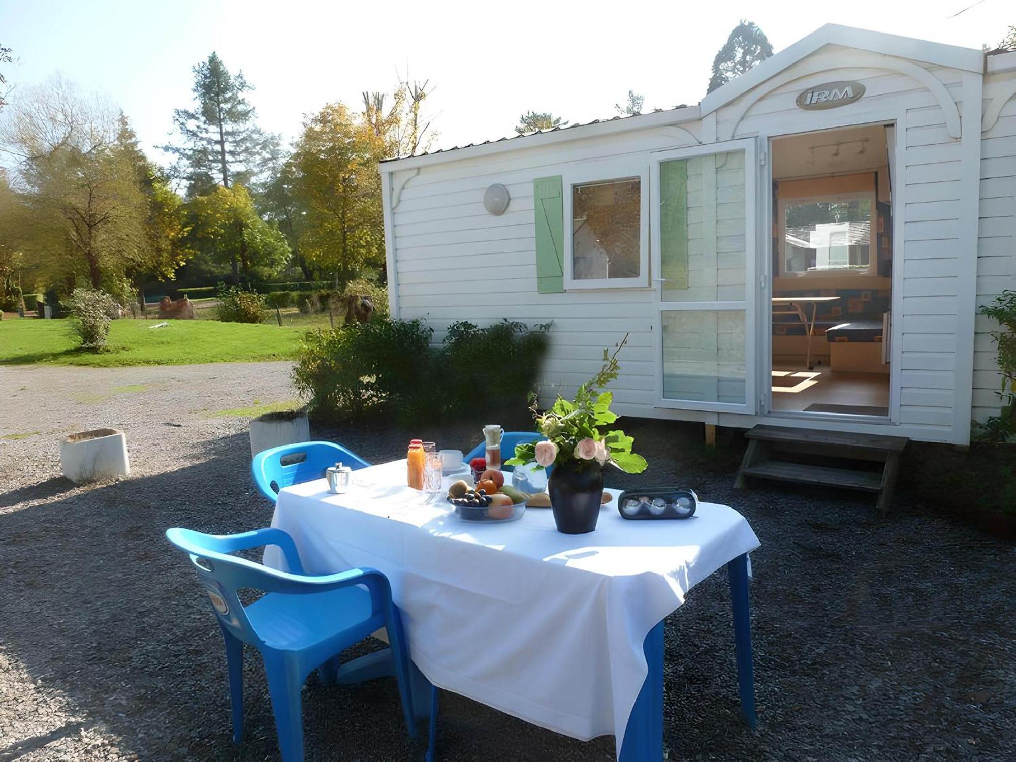 Camping Des Bains Saint-Honoré Exteriör bild