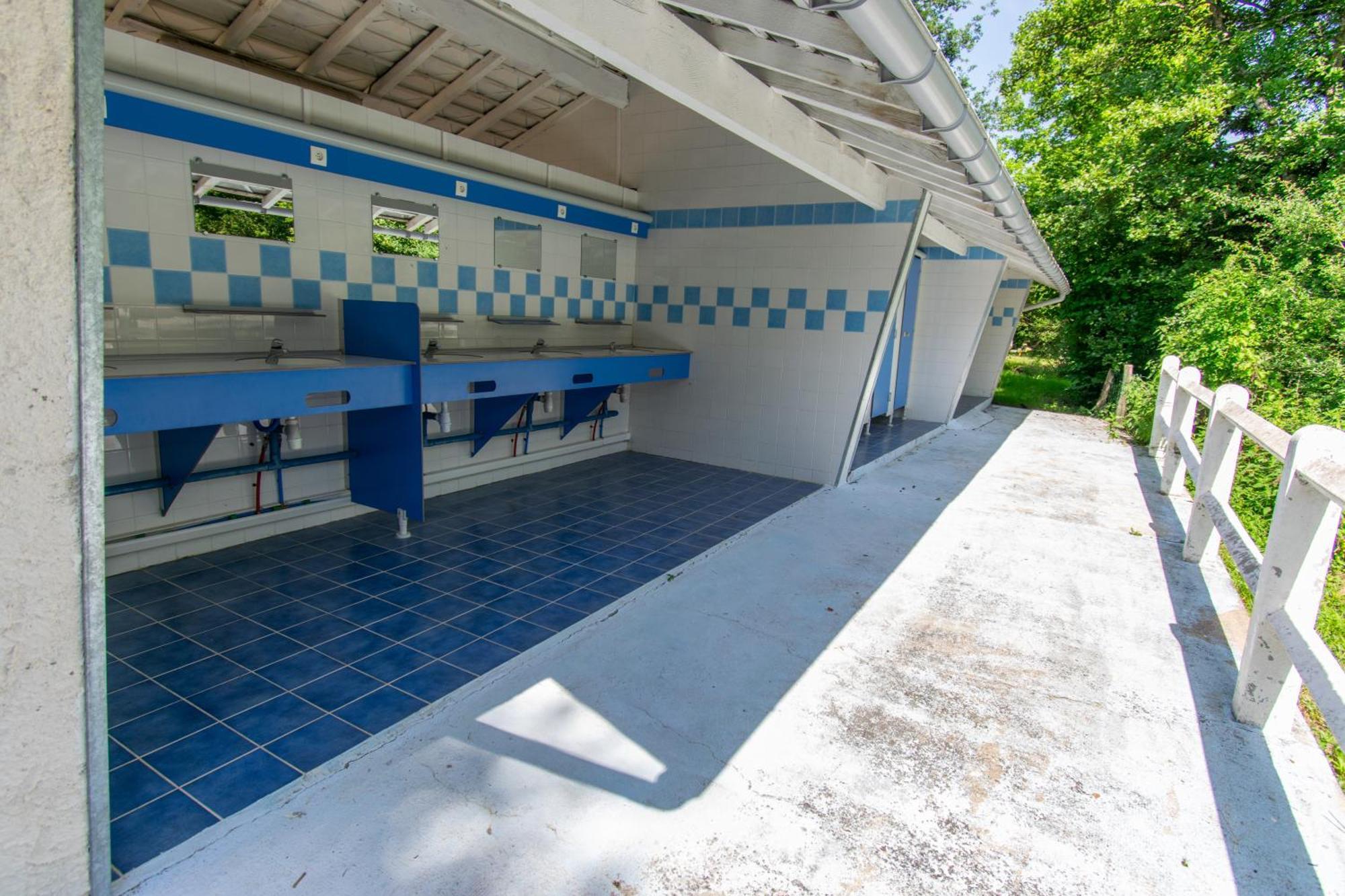 Camping Des Bains Saint-Honoré Exteriör bild